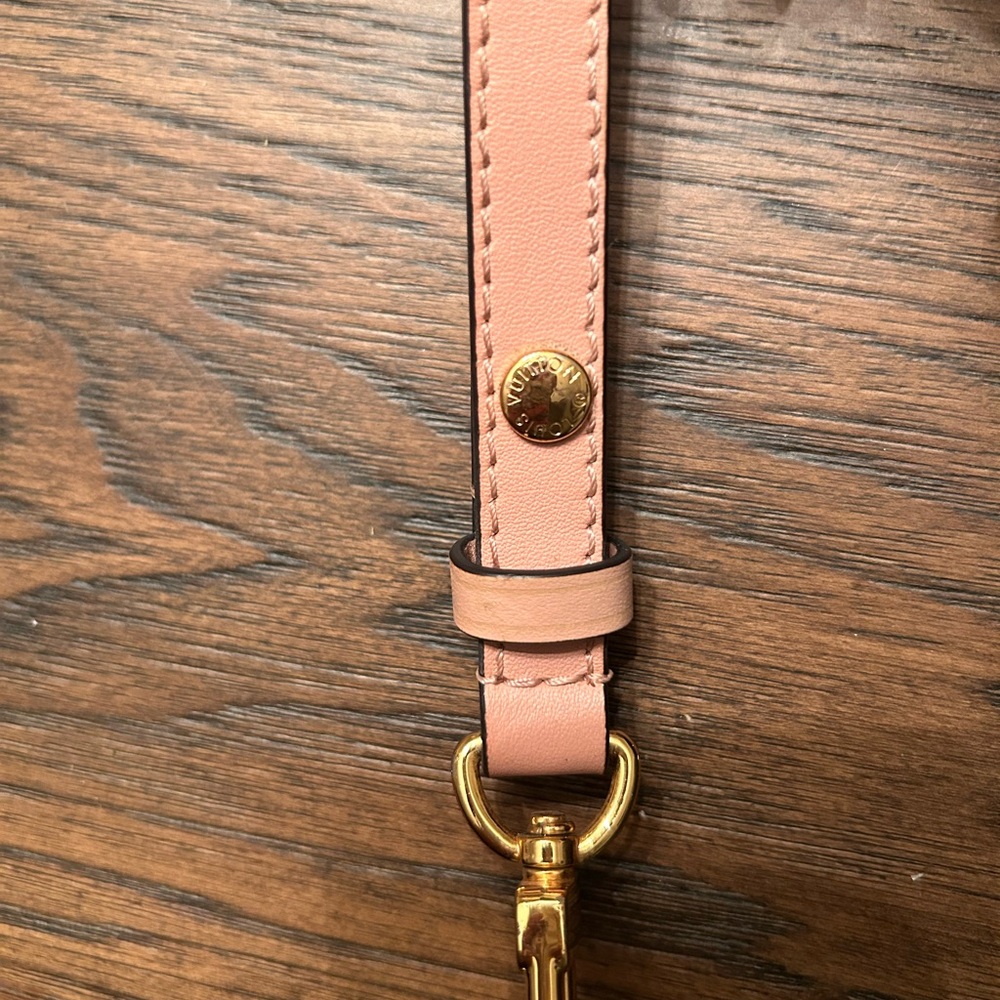 Louis Vuitton LIKE Monogram Drawstring Shoulder Bag in Brown with Pink Trim - Picture 5 of 16